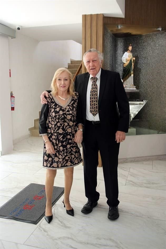 Cristina Garagarza de Gracia y Alfonso Gracia Garza