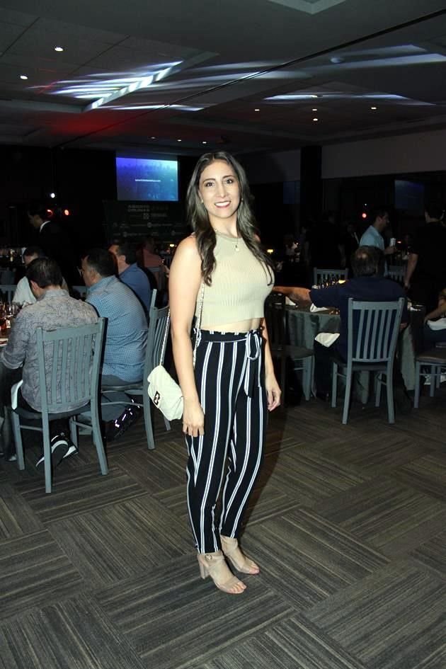 Cynthia Vélez