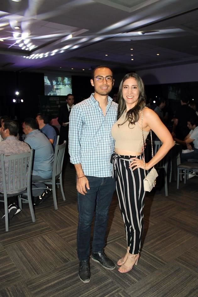 Luis Páez y Cynthia Vélez