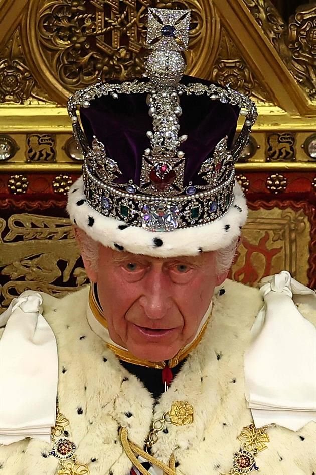 Para la ocasión, Carlos III utilizó la Corona Imperial del Estado.