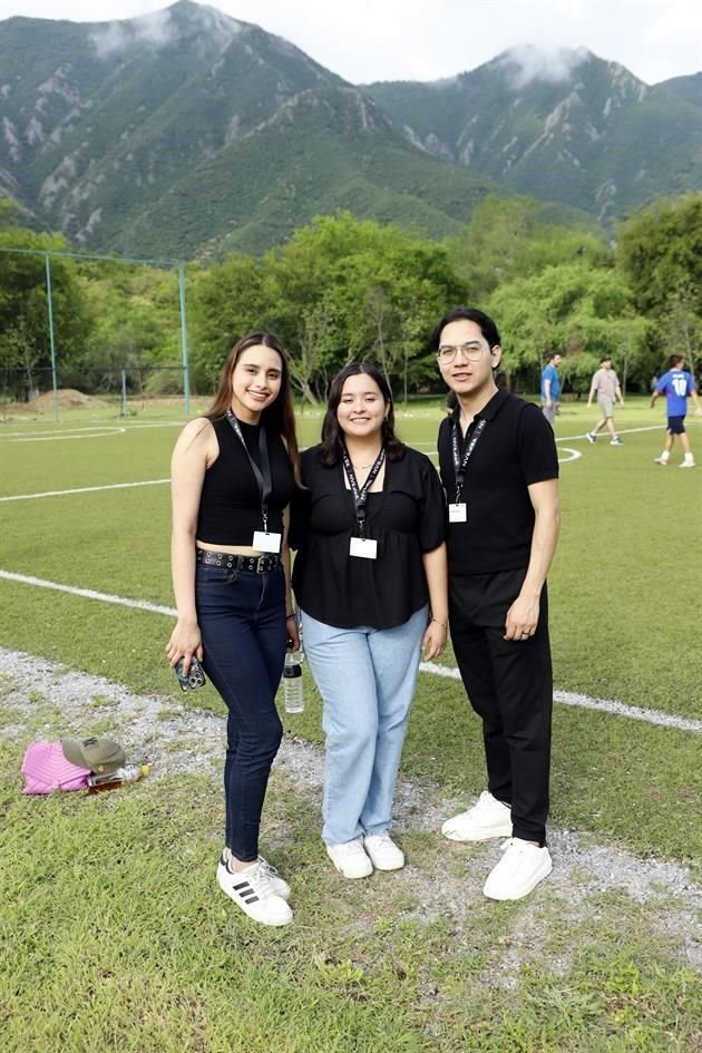 Atenas Gutiérrez, Silvia Márquez y Elvis Bañuelos