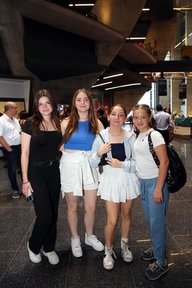 Fernanda de la Garza, Paulina Pérez, Isabel Pérez y María Esquino