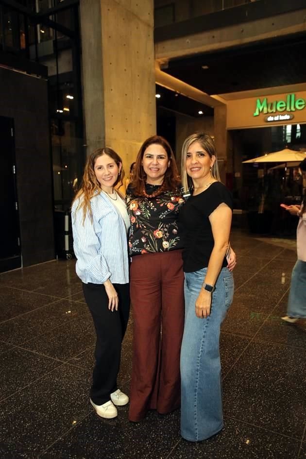 Éricka Marcos, Nelly González de Albo y Rebeca Ayala de Albo