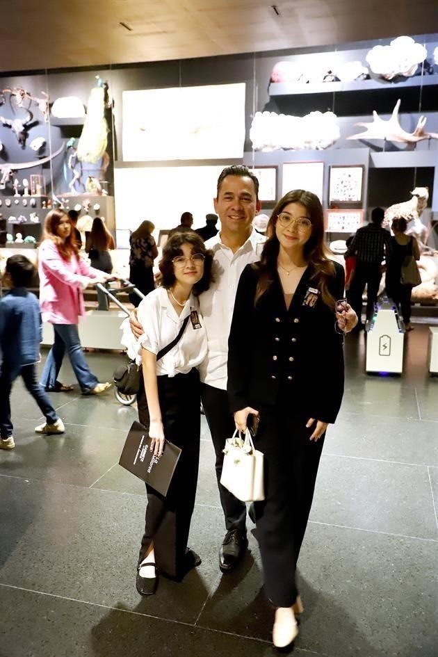 Alicia Campos, Juan Carlos Campos y Ana Campos
