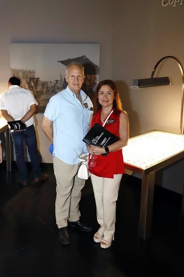 Óscar Guevara y Maru Bárcena