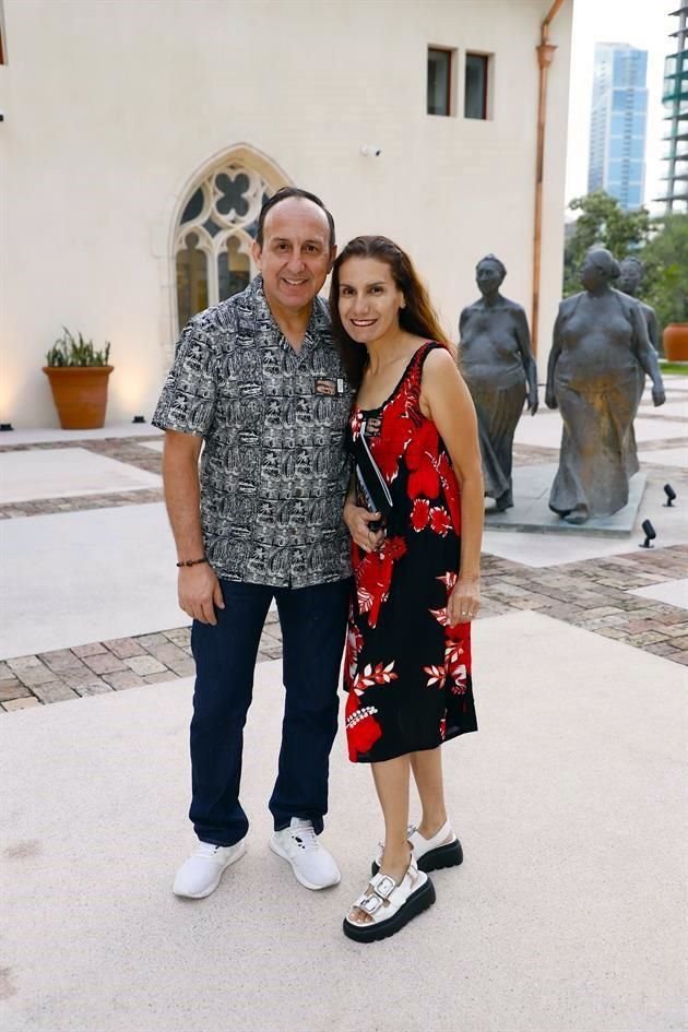Antonio Hernández y Dora Castro