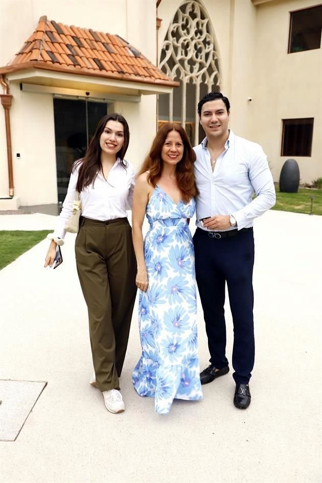Paulina Zambrano, Sonia Kretsch y Marcelo Kretsch