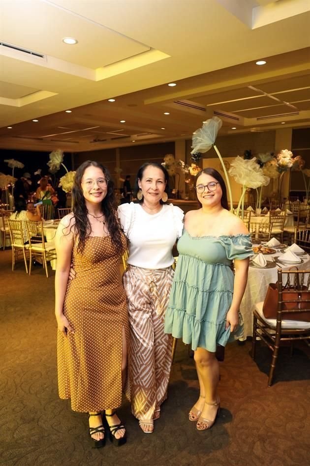 Michelle Martínez, Verónica Molina y Jéssica Martínez