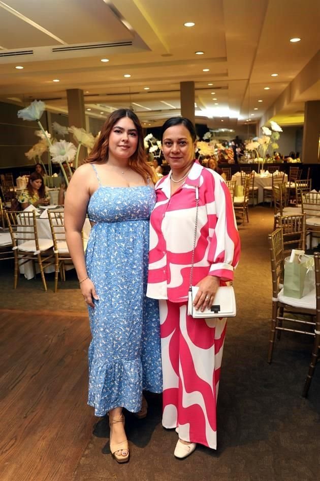 Claudia Flores y Teresa Palomino