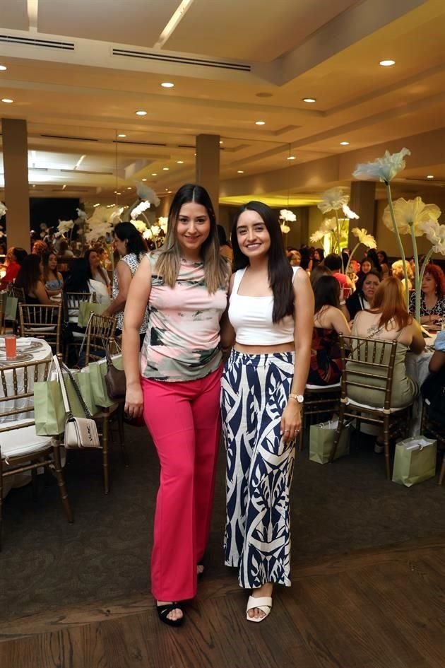 Yaresi Rosas y Yenny Santos