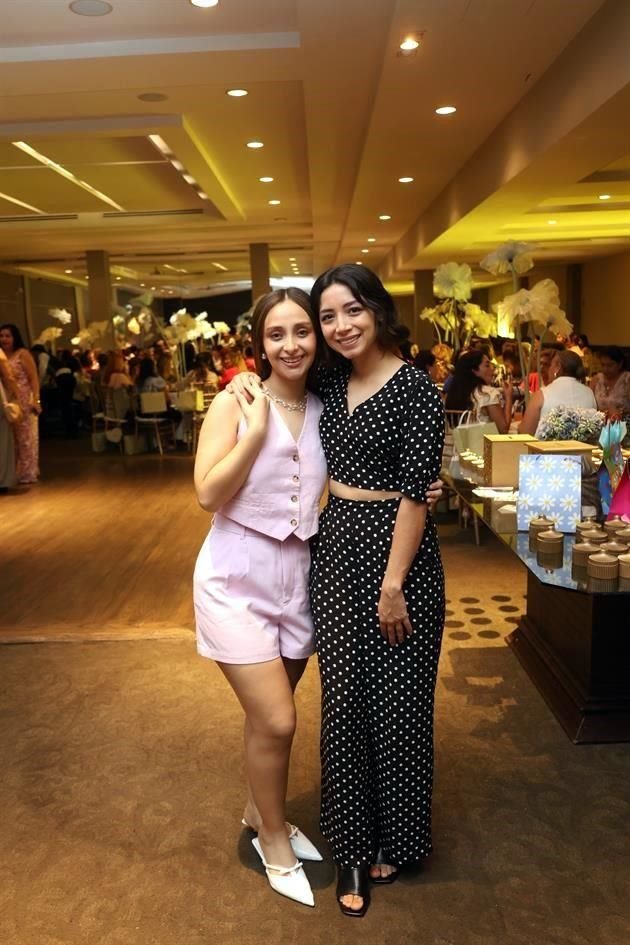 Karla Leal y Leslie López