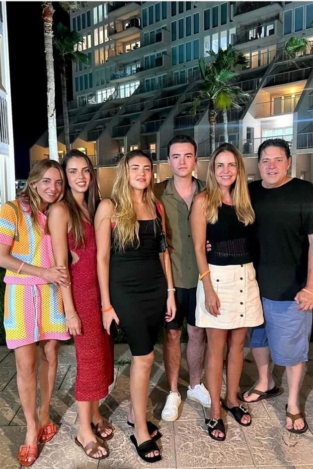 Irene Quiroga, Balbina Quiroga, Natalia Quiroga, Raúl Quiroga, LA CUMPLEAÑERA y Raúl Quiroga