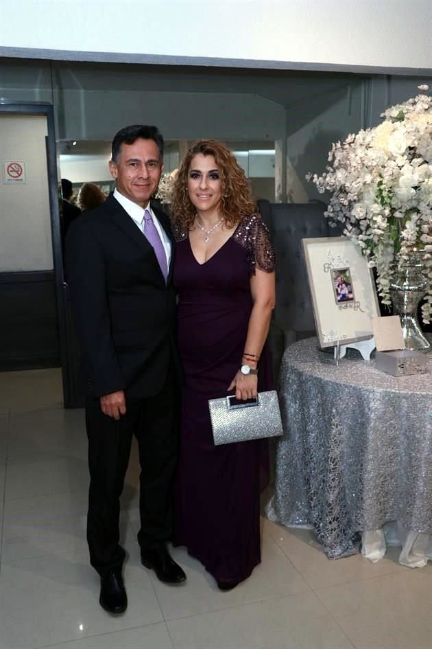 Miguel Castro y Marcela Martínez de Castro