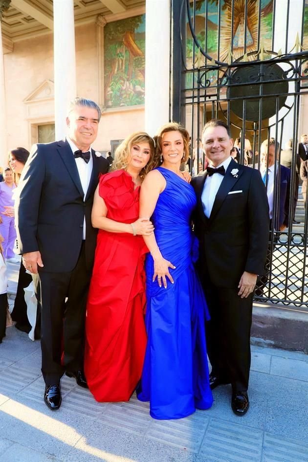 Óscar Valdez López, Lilia Martínez de Valdez, Lorena Hernández de Gámez y Mario Gámez Fonseca