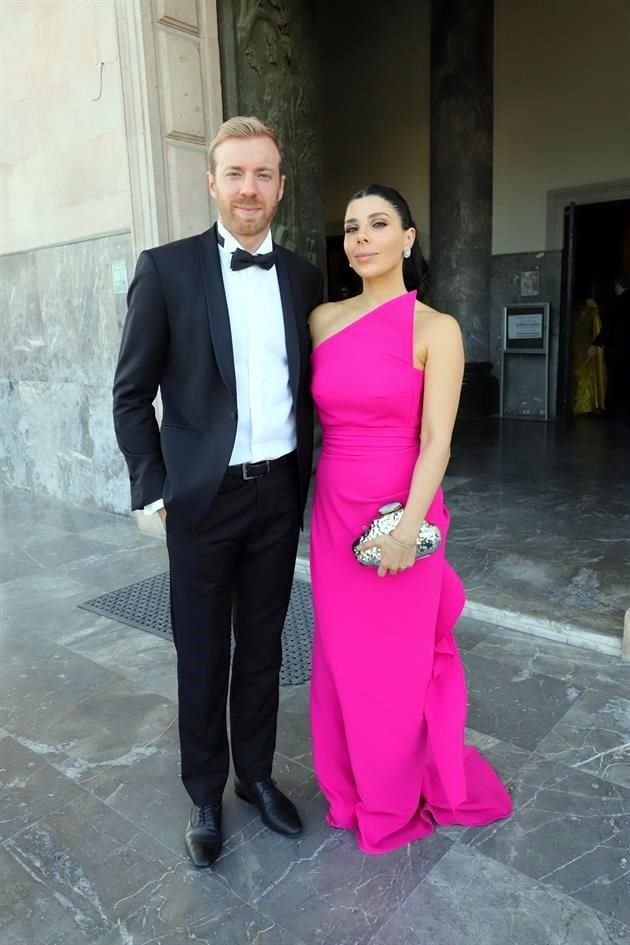 Gianluca Bianchezi y Cinthia Hinojosa