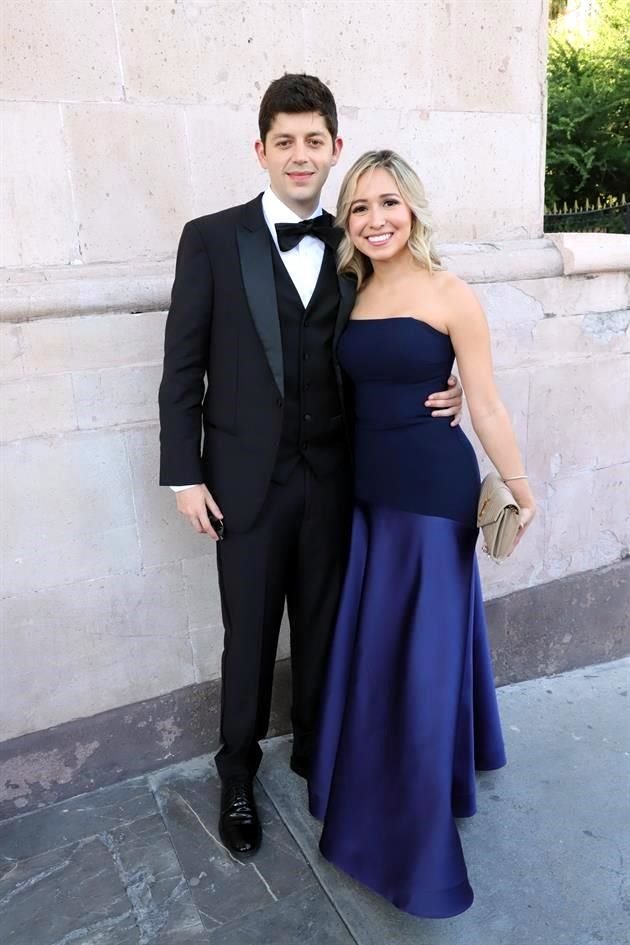 Luis Carlos Martínez y Jocelyn Santacruz