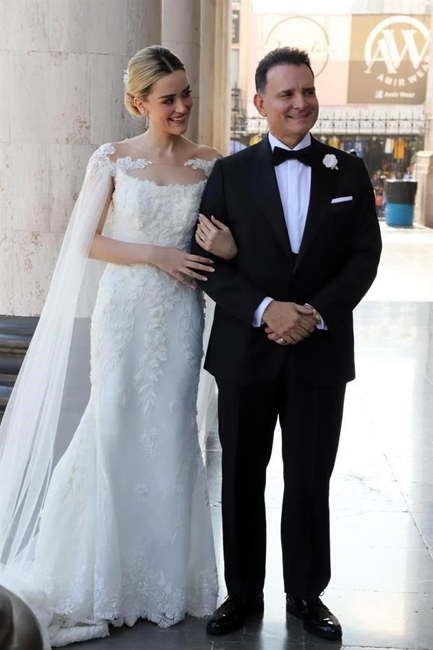 La novia con su papá, Mario Gámez Fonseca