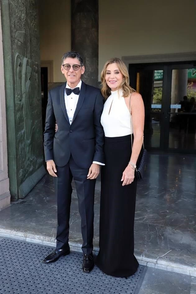 José Álvarez Tostado y Bernadette Daccarett de Álvarez Tostado