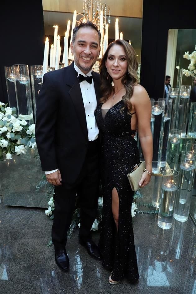 Erick Martínez y Sofía Montemayor
