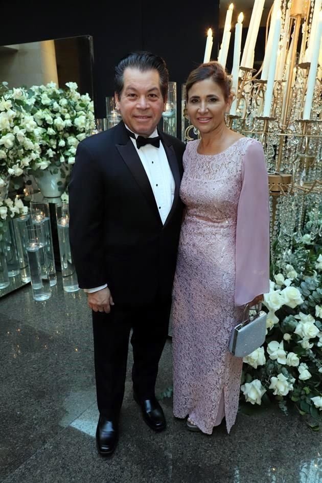 Roberto Martínez y Maribel Elizondo