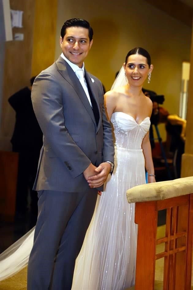 Adrián Nasta Treviño y Jessica Chapa Zambrano