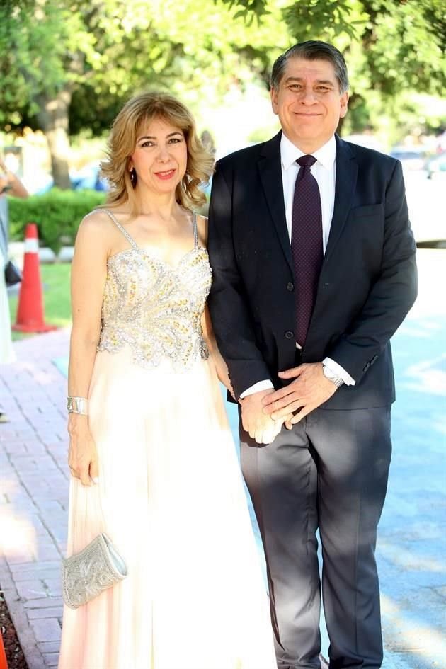 Idalia Cantú y Víctor Zúñiga
