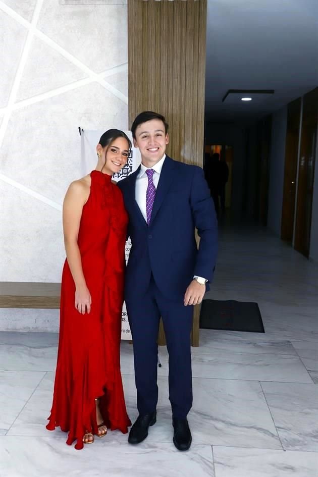Andrea Martín y Gabriel Guardado