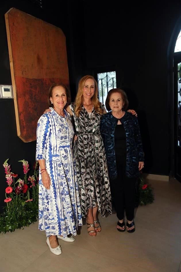 Bibi Coindreau de Zambrano, Jeannine Zambrano de Garay y Lorena Coindreau