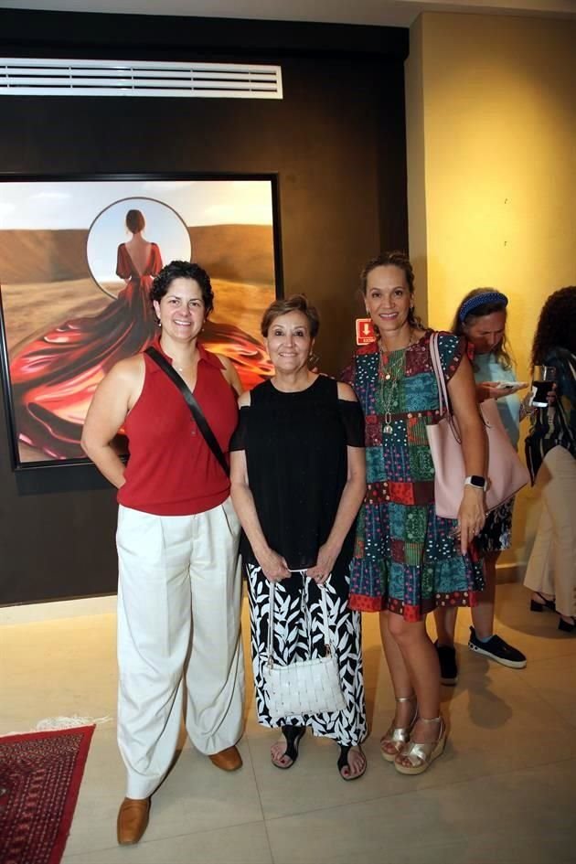 Raquel Gossler, Martha Caridad y Martha Veiga