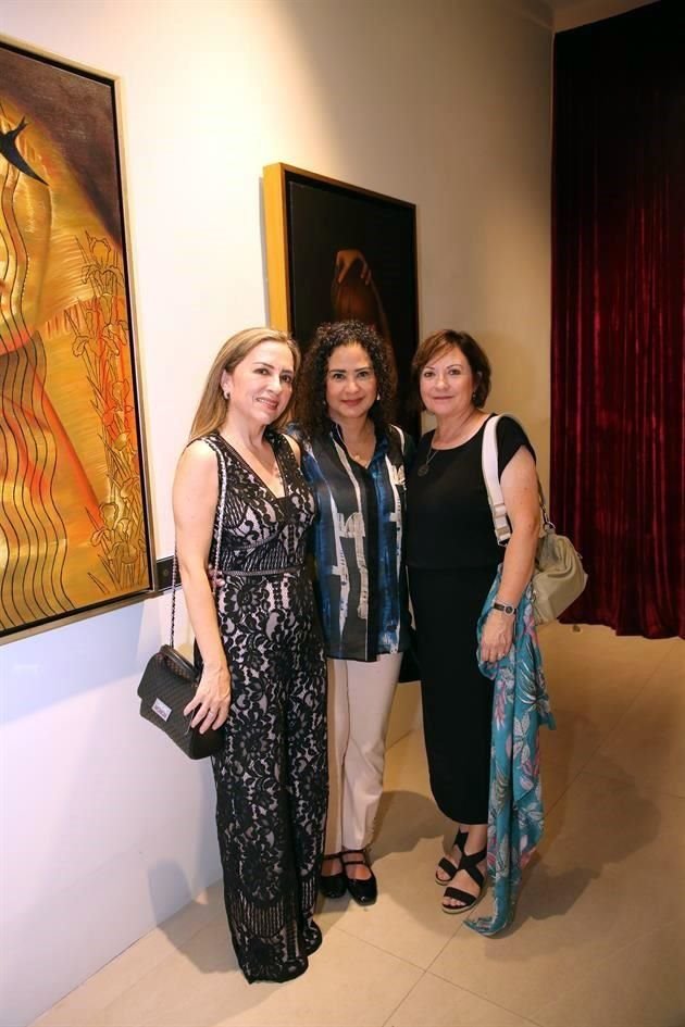 Dora Urteaga, Arcelia Carlos y Martha Zambrano