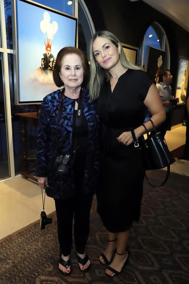 Lorena Coindreau y Leonor Cárdenas