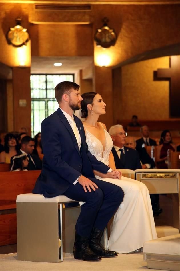 Matthew Stimson y Mariana Bueno Ruiz Velazco