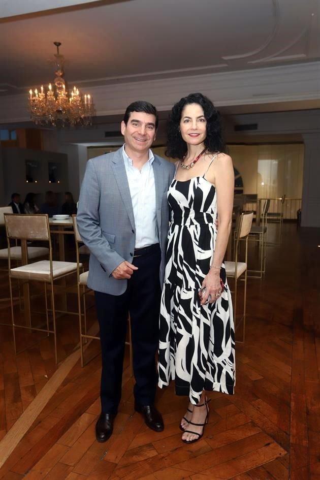 Hernán Martínez y Paulina Zambrano de Martínez