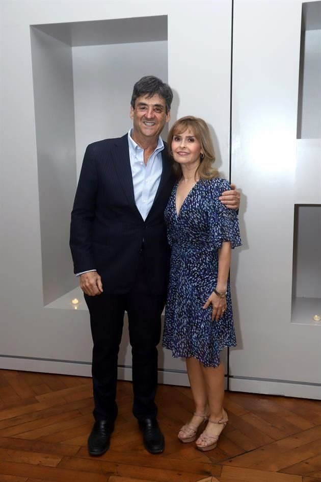 Hernán Zambrano y Cecilia Reyes de Zambrano