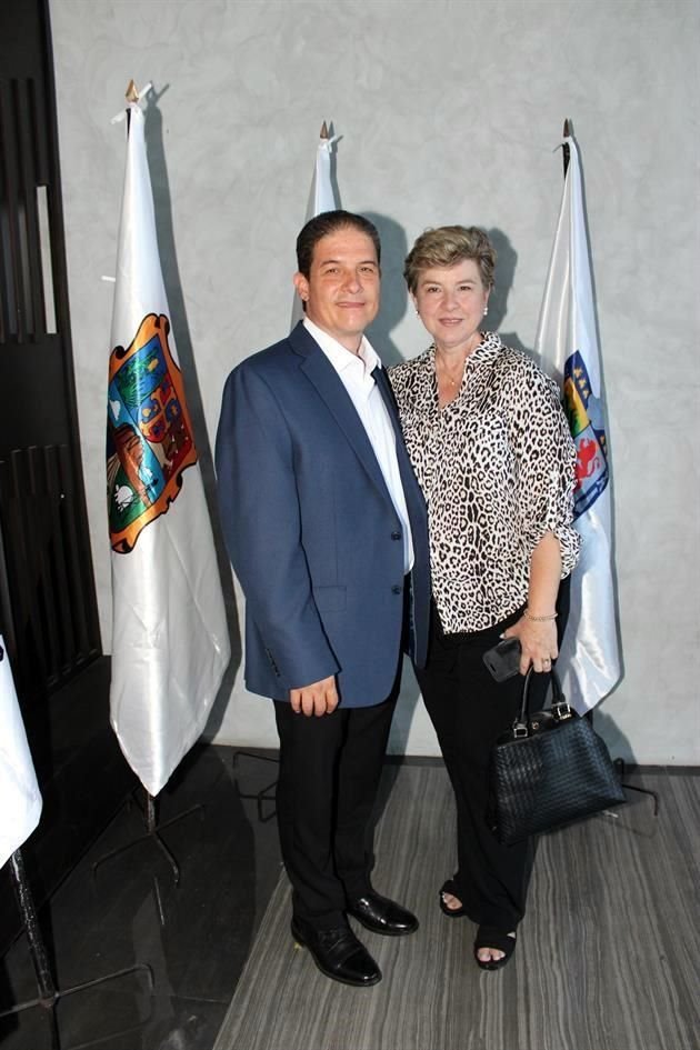 Luis Zavala Matuszak y Laura Guajardo de Zavala