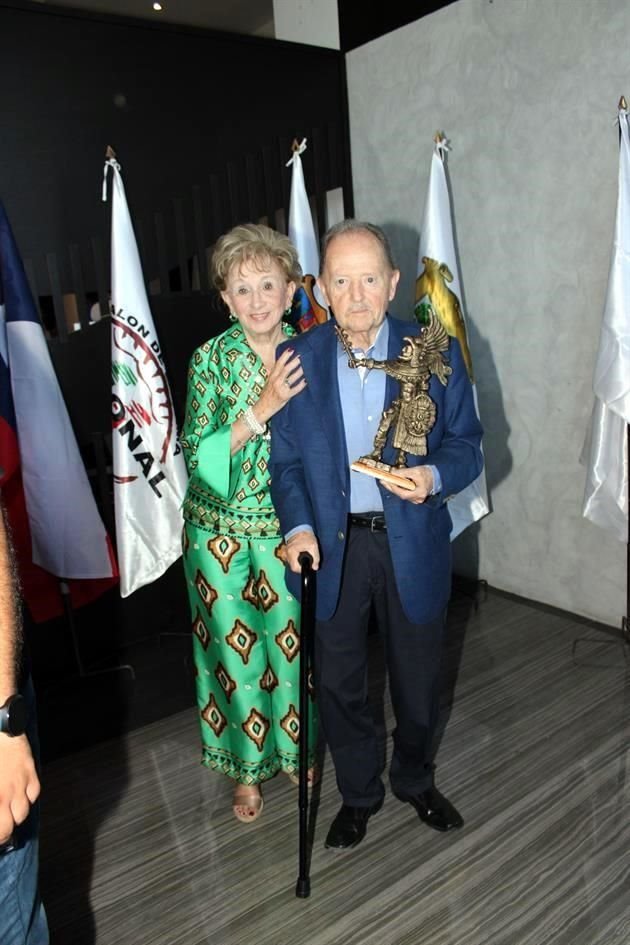 Rosa María Cuéllar de Espinosa e Iván Espinosa Díaz Barreiro