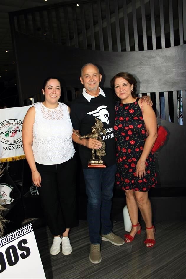 Anilú Guerra, Gerardo Guerra y Ana Luisa Cortés