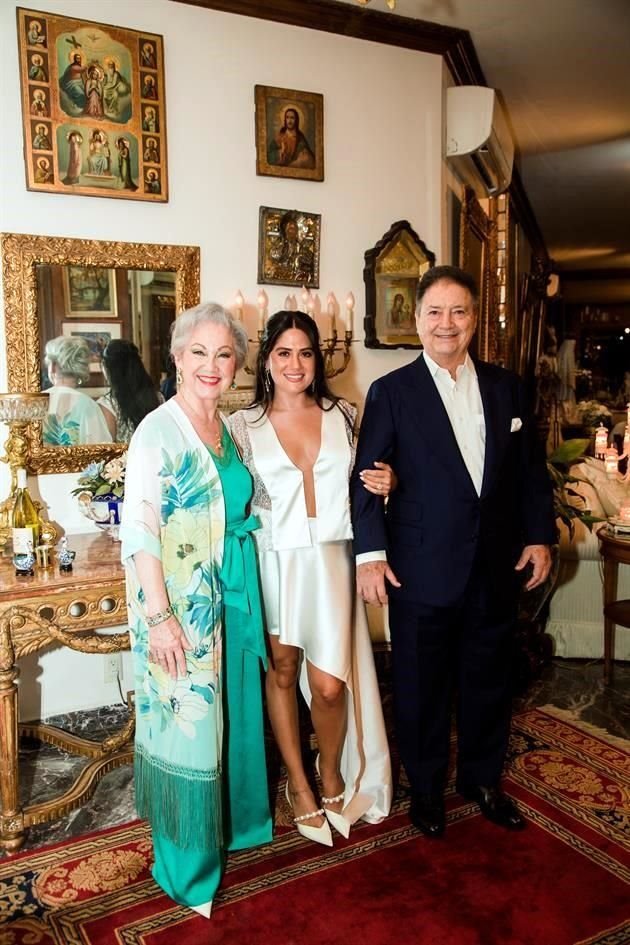 Catalina Sada de García, Catalina Cavazos y Eduardo García Alanís