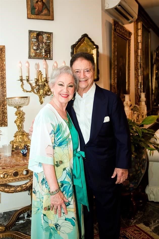 Catalina Sada de García y Eduardo García Alanís