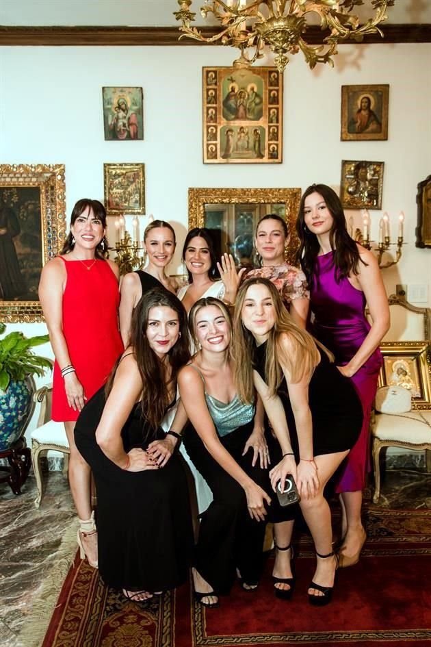 Ale Guerra, Karen Garza Fuentes, Catalina Cavazos, Mariel Zertuche, Carolina Cruz, Melina Zertuche, Karla Hinojosa y Baby Quintanilla