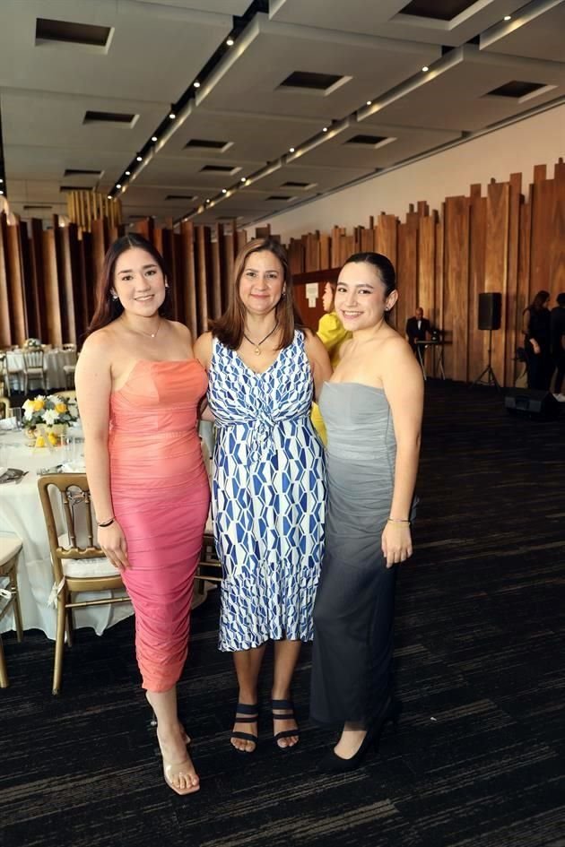 Alondra Elizondo, Karla Danés y Mayela Treviño