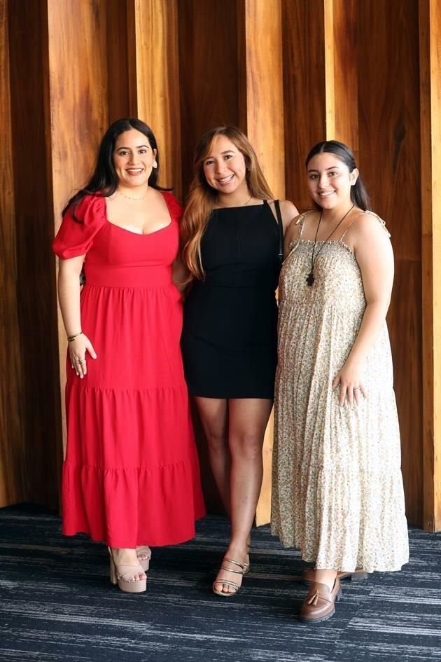 Karely Loredo, Andrea Oropeza y Sofía Rivas