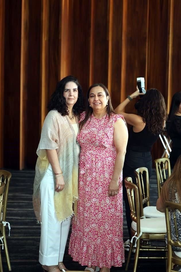 Mayra Villareal y Karla García