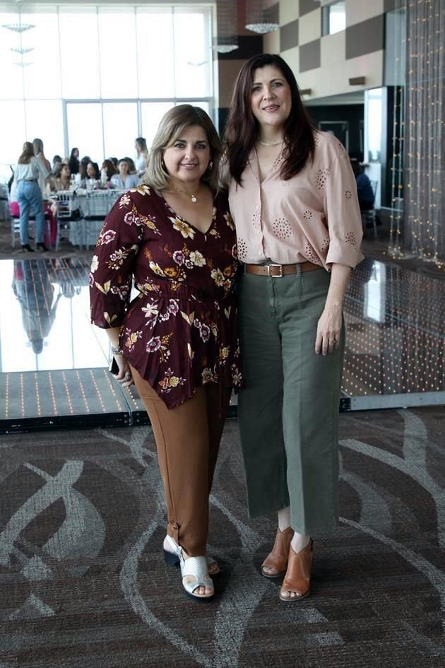 Aída Martínez y Karla Martínez