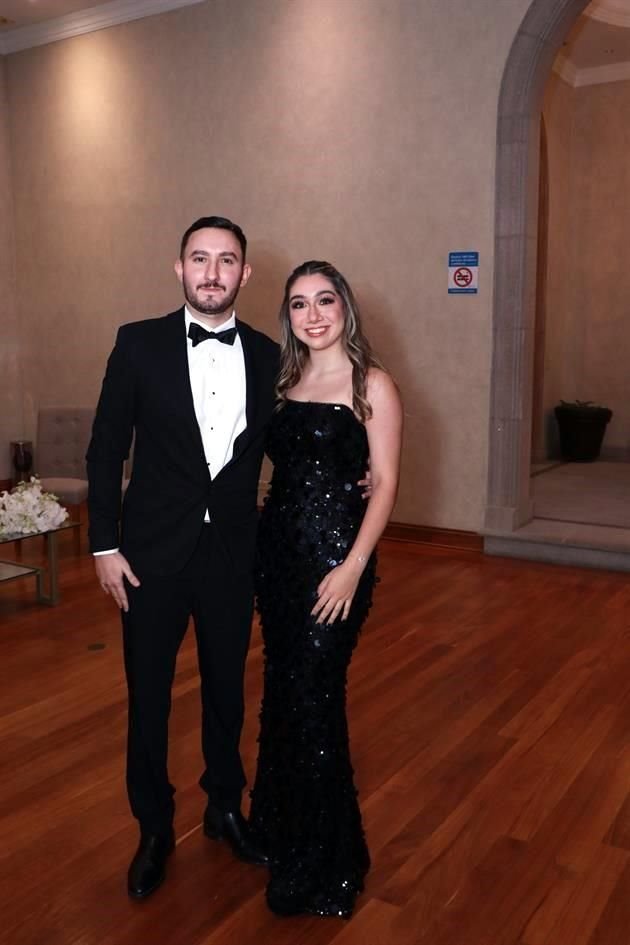 Manolo Gonzáez y Sofía Saade