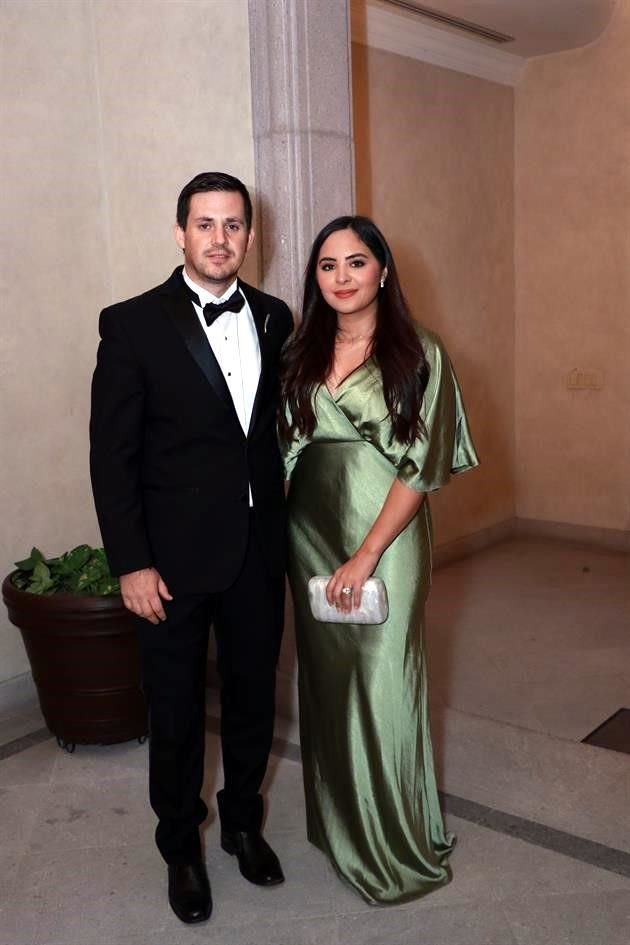 Hugo Montemayor y Carmen Ramos