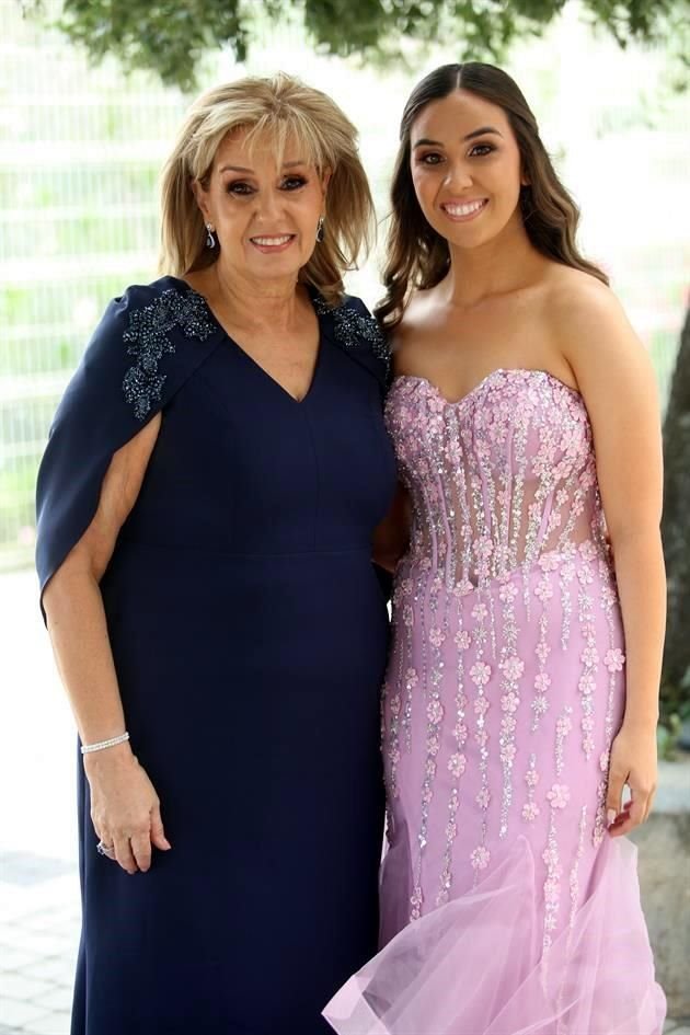 Betty Santos de Domene y Roberta Domene Santos