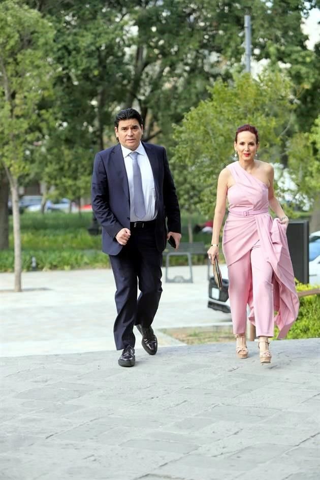 Arturo Moyeda y Mónica García de Moyeda