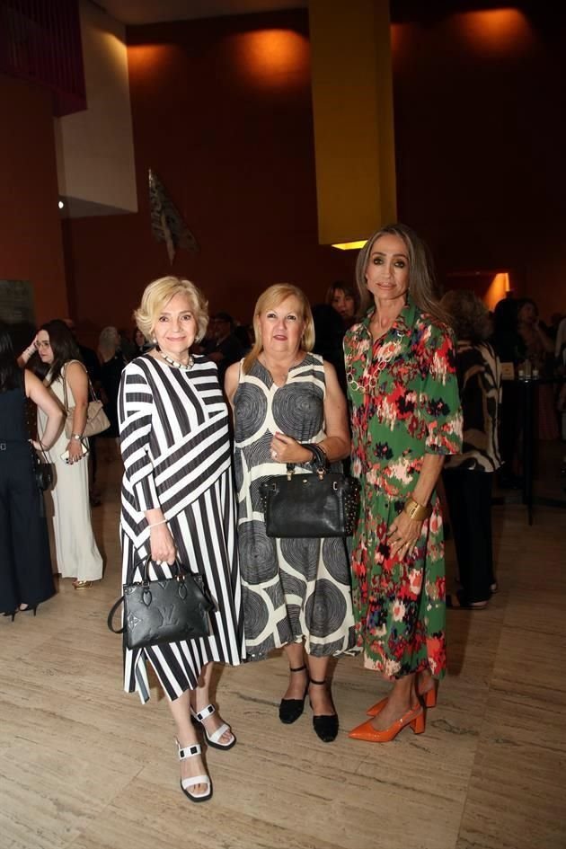 Yolanda Garza, Delia Salinas y Alexandra Castro