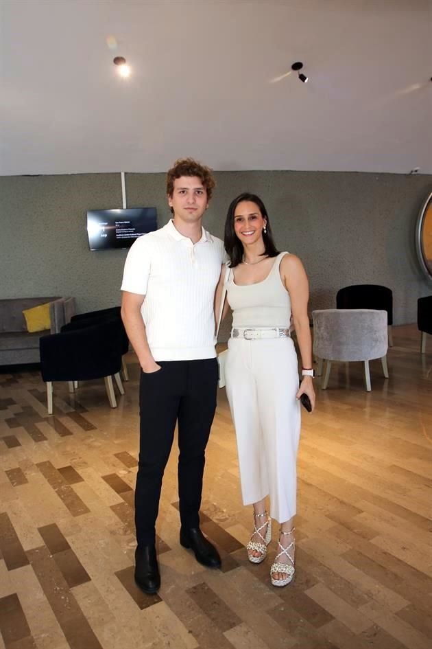 David Belden y Gaby Beltrán de De la Garza